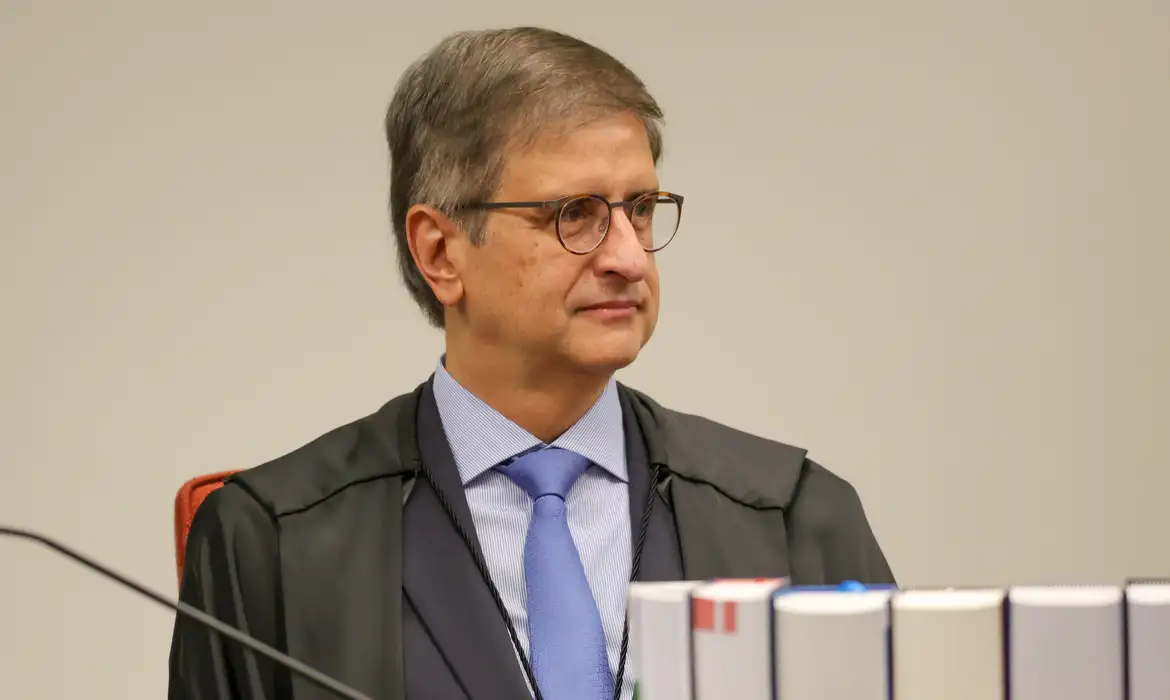 Em sabatina no Senado, Gonet diz que não há criminalização da política