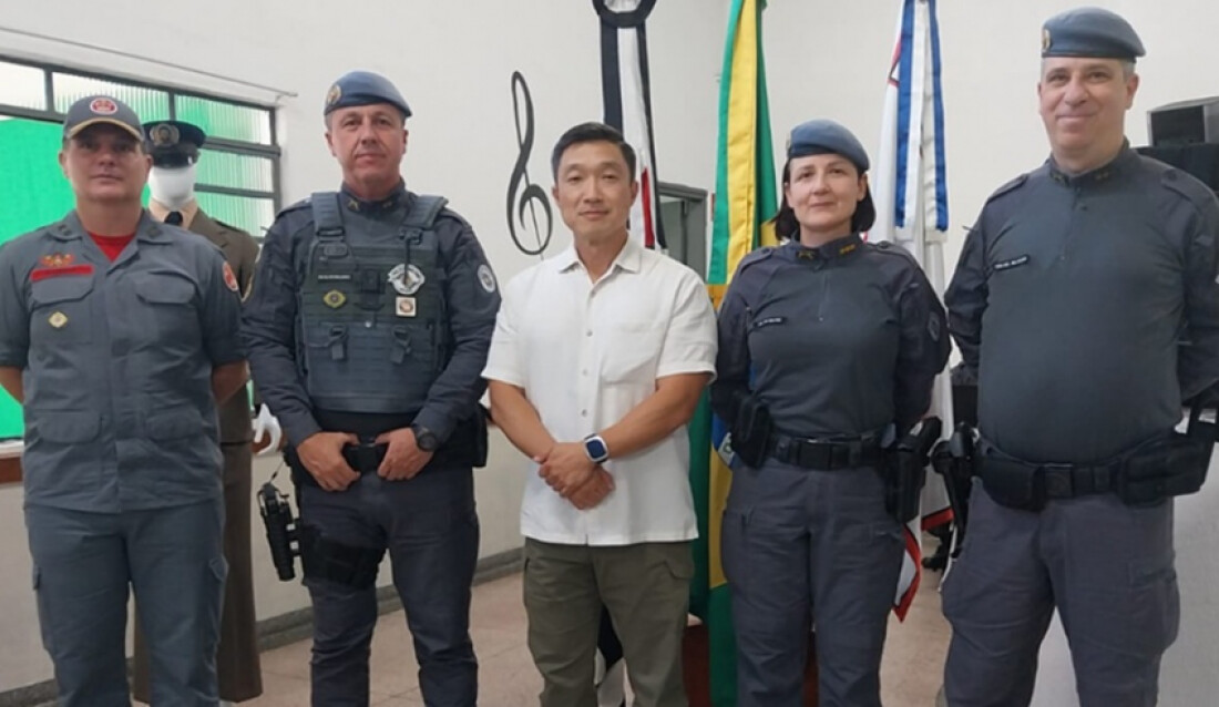 Secretário de Segurança de Mogi é homenageado pela PM
