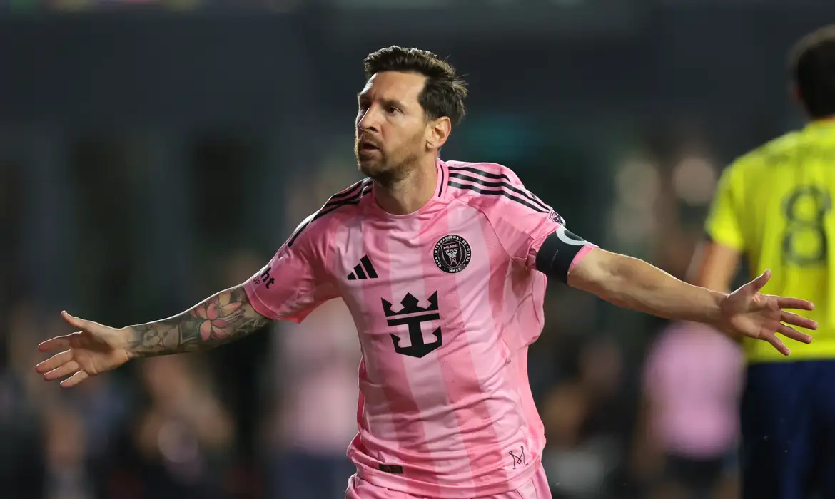 Retorno de Messi ao Barça não é realista, diz o presidente do clube