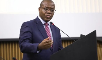 PF indicia ex-ministro Silvio Almeida por importunação sexual