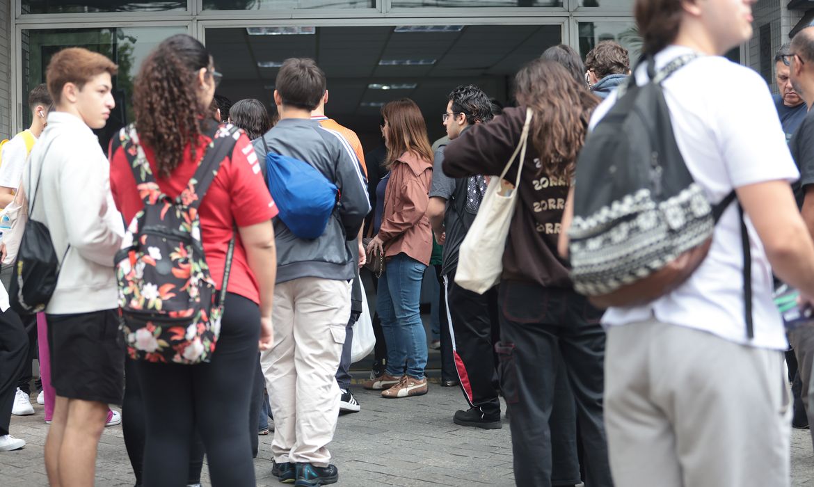 Enem 2025: pausa nos estudos e foco na logística até a hora do exame