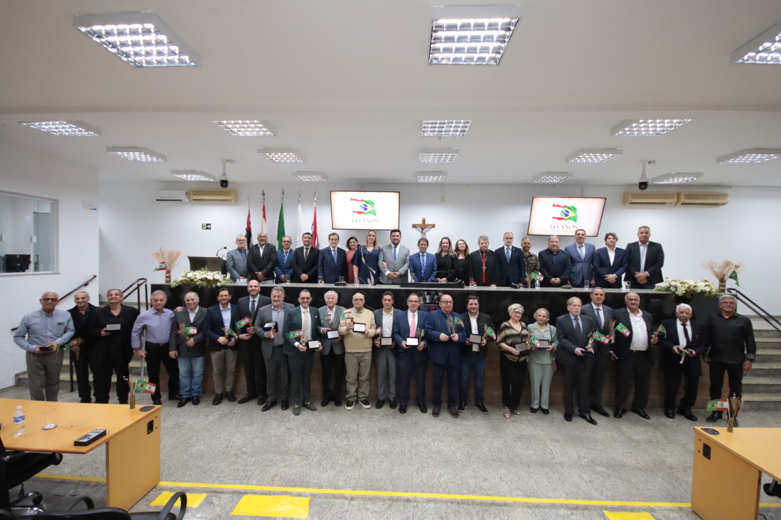 Importância da influência libanesa em Suzano é destacada em sessão solene