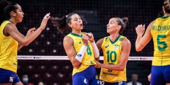 Brasil bate Porto Rico em dia inspirado de Carol no Mundial de Vôlei
