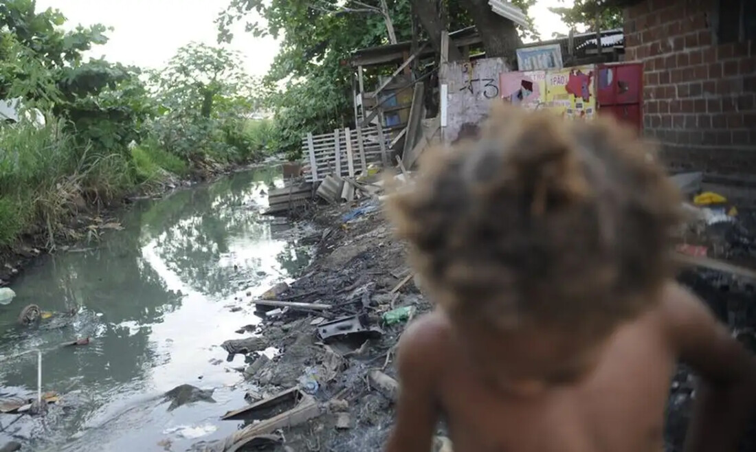 Unicef: mais de 400 milhões de crianças vivem em privação severa