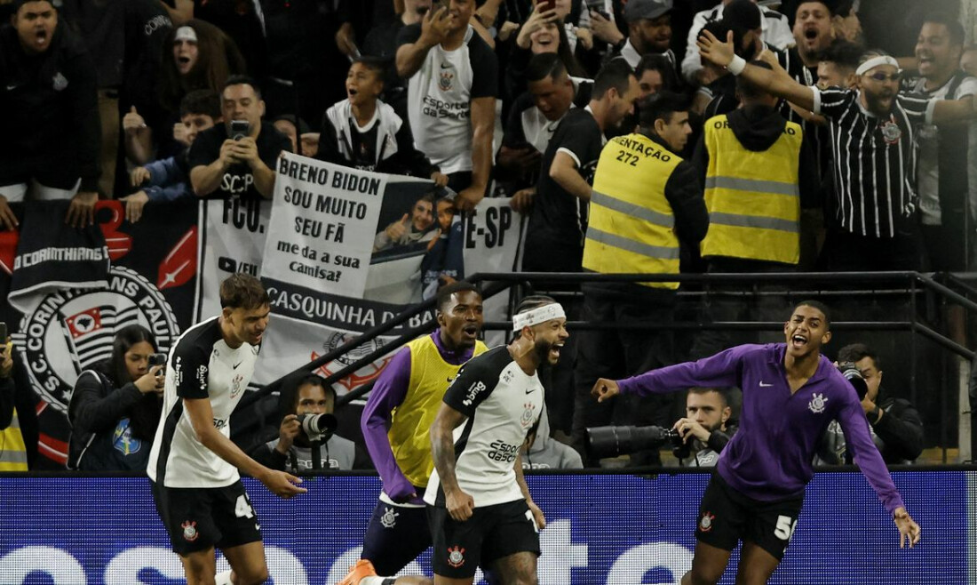 Depay e Yuri Alberto desequilibram e Corinthians vence Majestoso