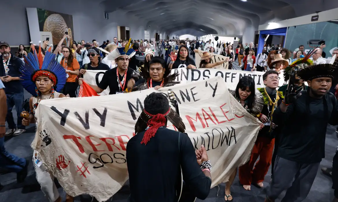 Demarcação de terras e maior participação mobilizaram protestos na COP