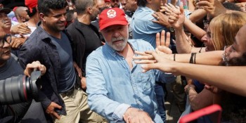 Lula faz caminhada com apoiadores em São Bernardo do Campo