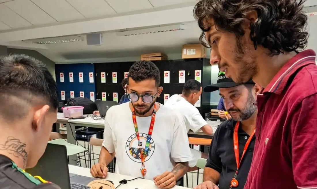Projeto usa robótica para reintegrar jovens privados de liberdade