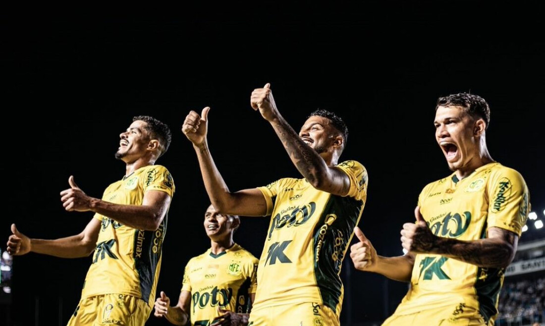 Mirassol derrota Ceará e fica perto de vaga direta para Libertadores