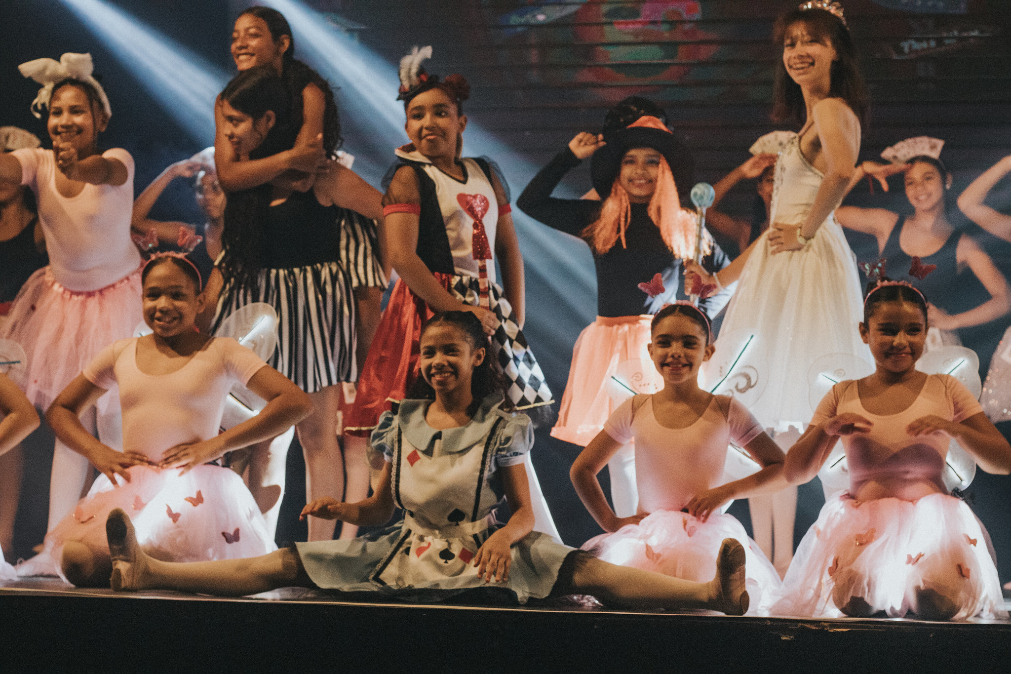 Gerando Falcões apresenta espetáculo “Cores do Meu Brasil: Travessia em Movimento”