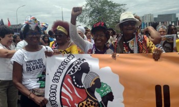 Centenárias em marcha: mulheres negras mostram força do movimento