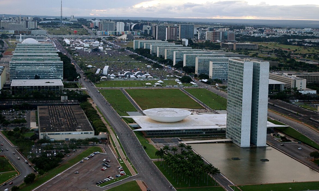 Por acordo, Congresso derruba vetos a projeto sobre dívidas de estados