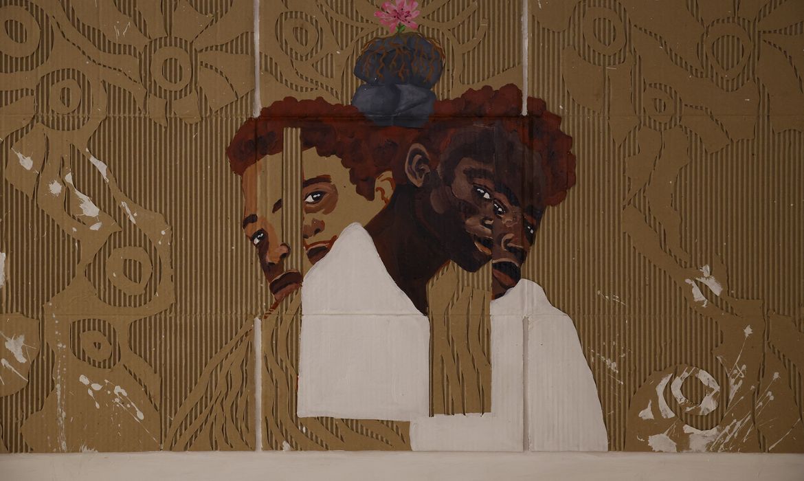 Escolas de SP usam quadrinhos, conversas para ensino da história afro