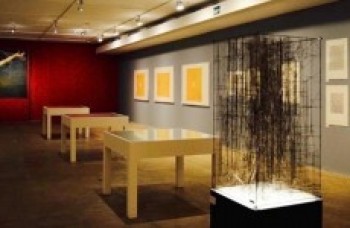 Mostra reúne obras de Léon Ferrari em SP