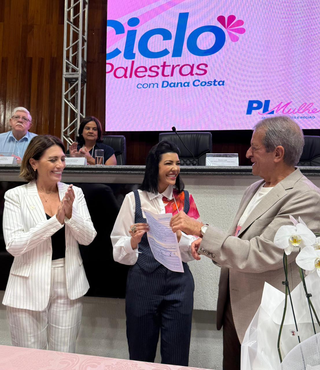 PL ganha reforço com filiação de Regina Campanelli e aumenta aposta em delegada