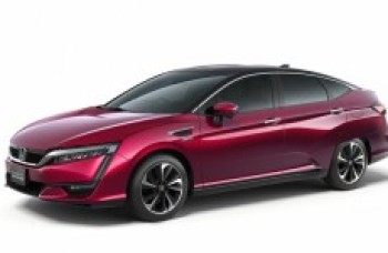 Honda lança o Clarity Fuel Cell em Tóquio