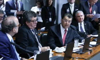 Comissão do Senado aprova aumento da taxação de fintechs e bets