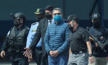 Ex-presidente hondurenho é libertado nos EUA após perdão de Trump