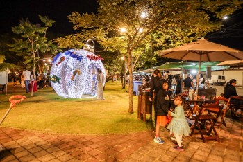 Festival Encantado tem programação musical, espaços gastronômicos e decorados