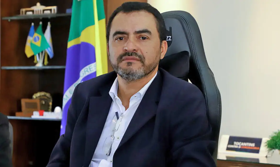 Nunes Marques derruba decisão que afastou governador do Tocantins