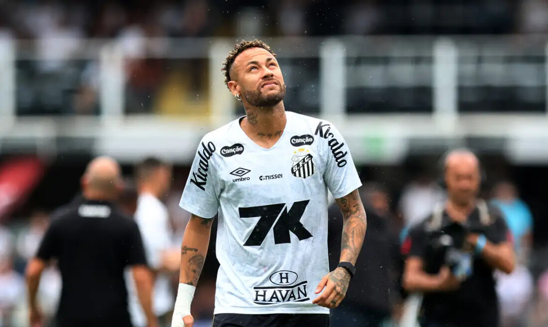 A sete meses da Copa do Mundo, Neymar passará por cirurgia no joelho