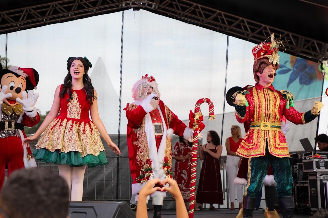 Natal Iluminado 2025 reúne centenas de munícipes no último final de semana