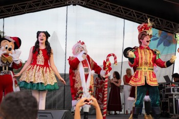 Natal Iluminado 2025 reúne centenas de munícipes no último final de semana