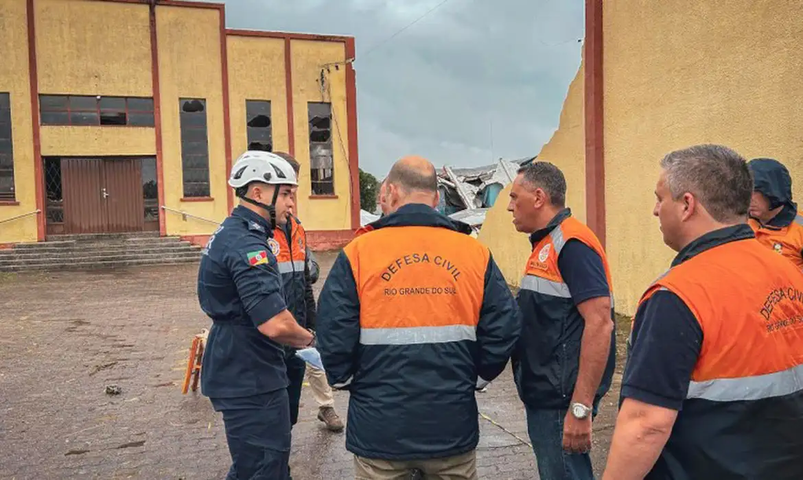 Tornado na Região Sul deixa três mortos em Santa Catarina