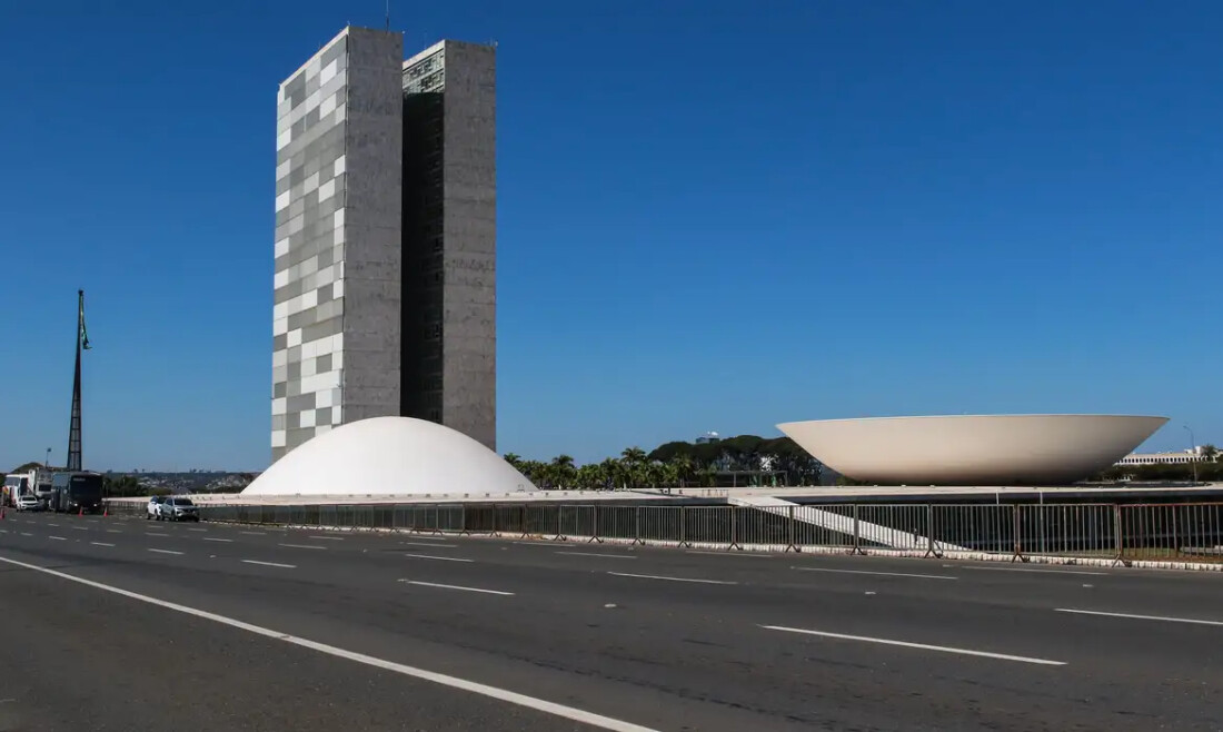 Senado pede ao STF para suspender liminar do impeachment de ministros