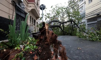 São Paulo enfrenta ventos de quase 100 km/h nesta quarta-feira