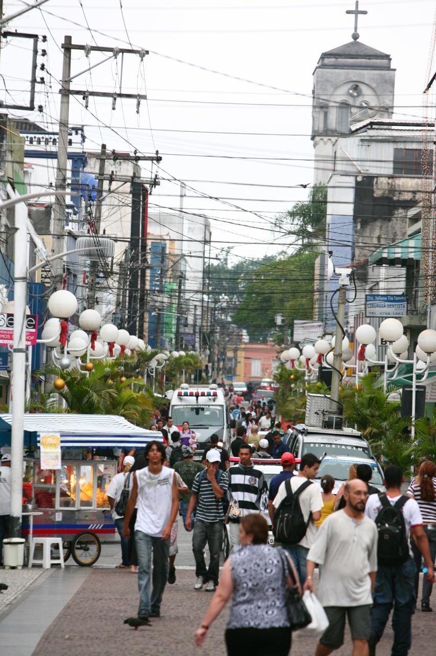 Fim de ano aquece vagas temporárias no Alto Tietê, mas falta qualificação