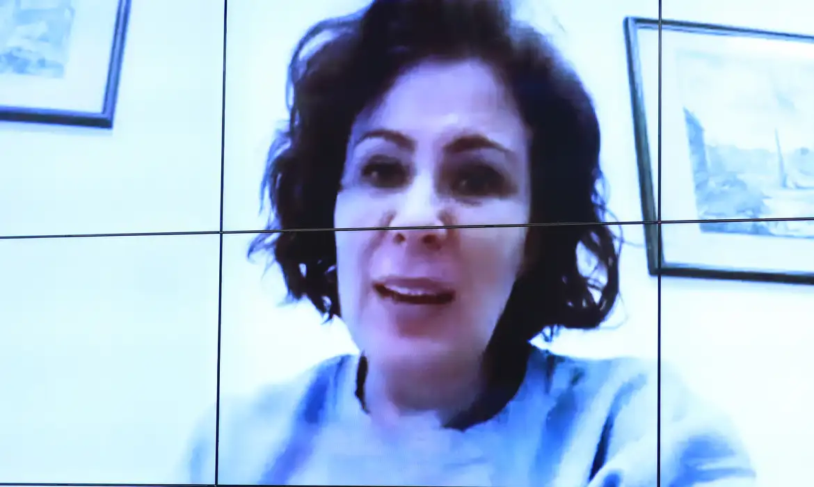 STF tem maioria para confirmar perda do mandato de Carla Zambelli