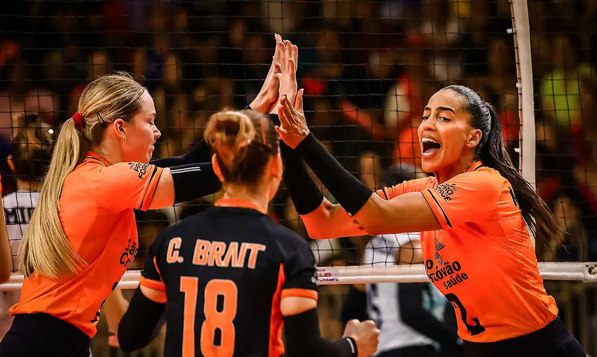 Osasco garante lugar no pódio do Mundial de Clubes feminino de vôlei