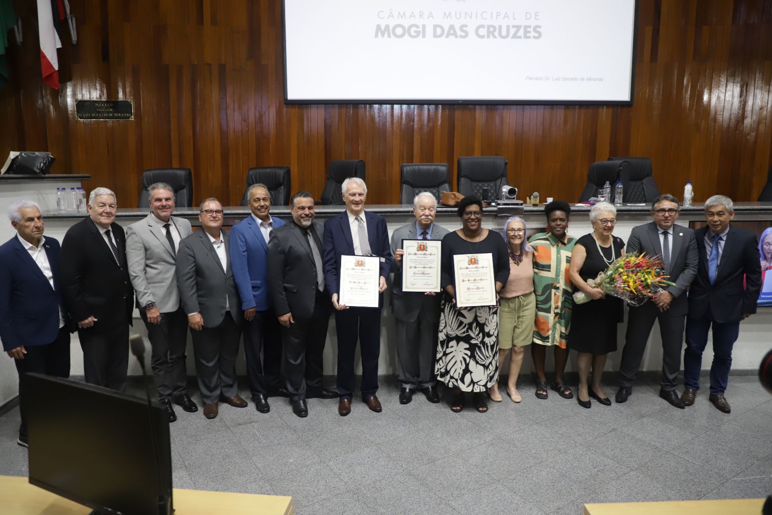 Câmara de Mogi homenageia Sesc com Honra ao Mérito
