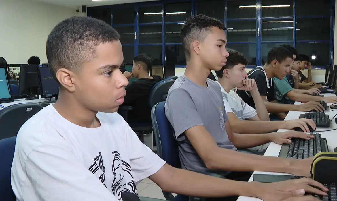 Unicef promove mais de 1 milhão de oportunidades para jovens no país