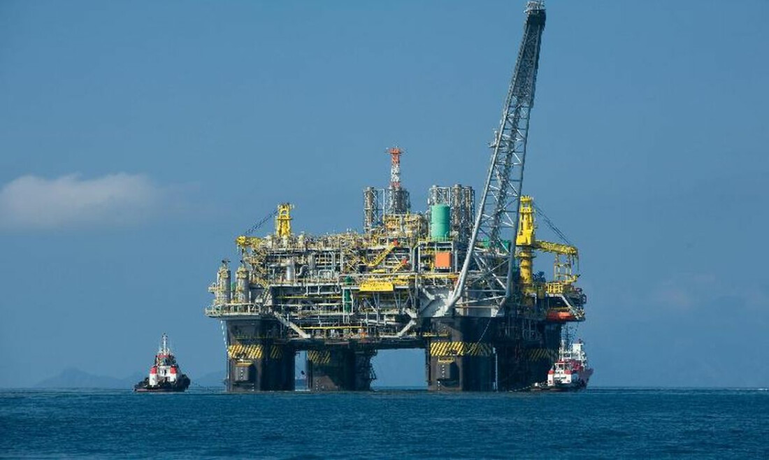 Vazamento de gás paralisa plataforma da Petrobras na Bacia de Campos