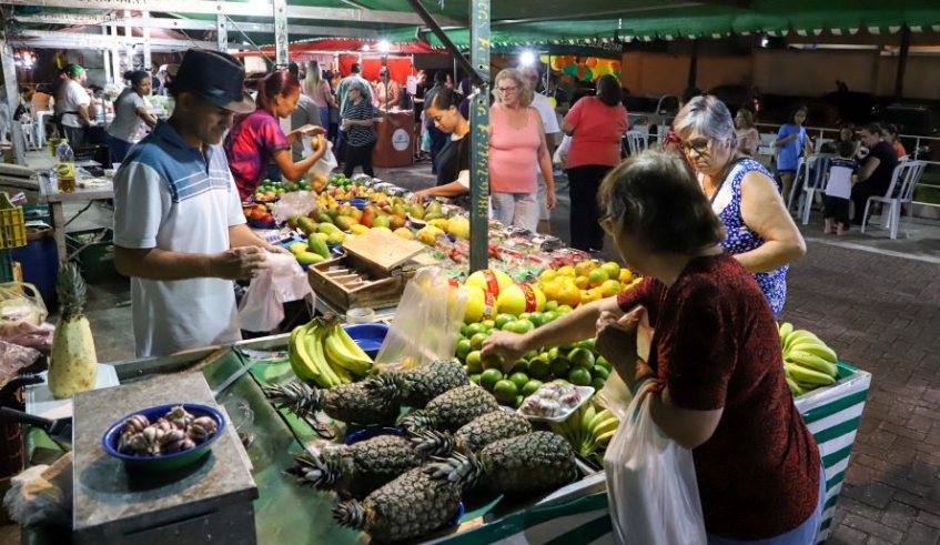 Feira Noturna da Mesquita terá edição extra nesta terça-feira