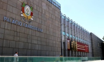 Lula sanciona porte de arma para policiais legislativos estaduais