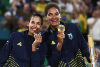 Sesc Verão 2026: Vôlei com Ana Patrícia e Duda e bate-papo com Flávia Saraiva