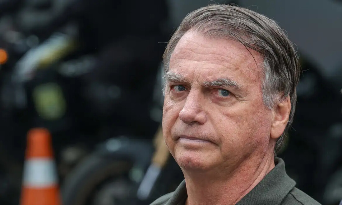 Bolsonaro passa por nova cirurgia para tratar quadro de soluço