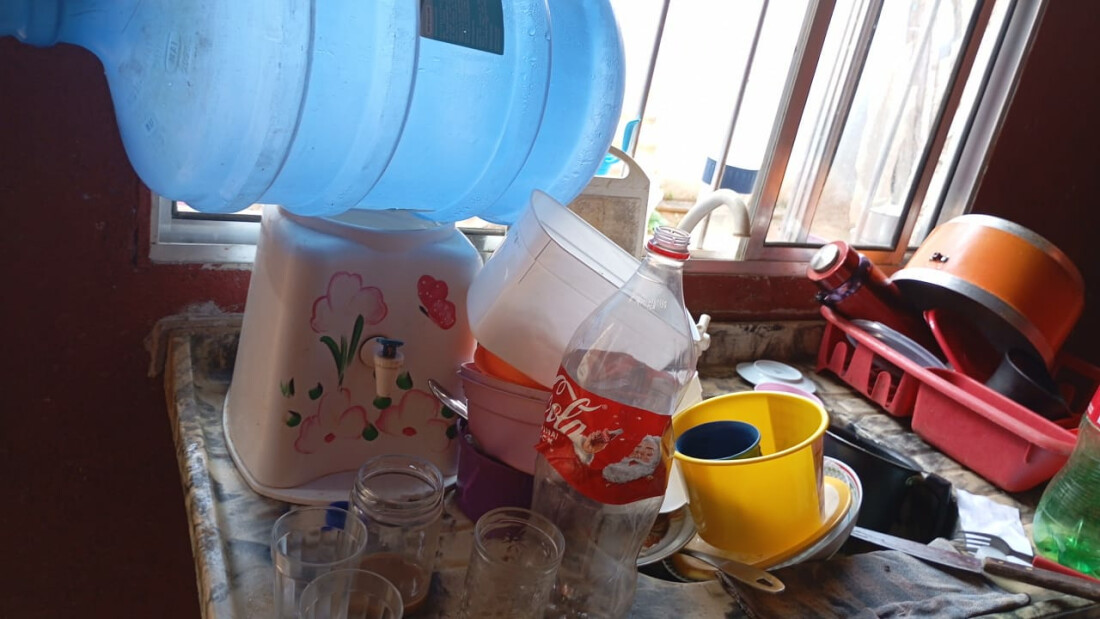 Moradores da Vila Nova Vitória, em Mogi, reclamam de falta de água 