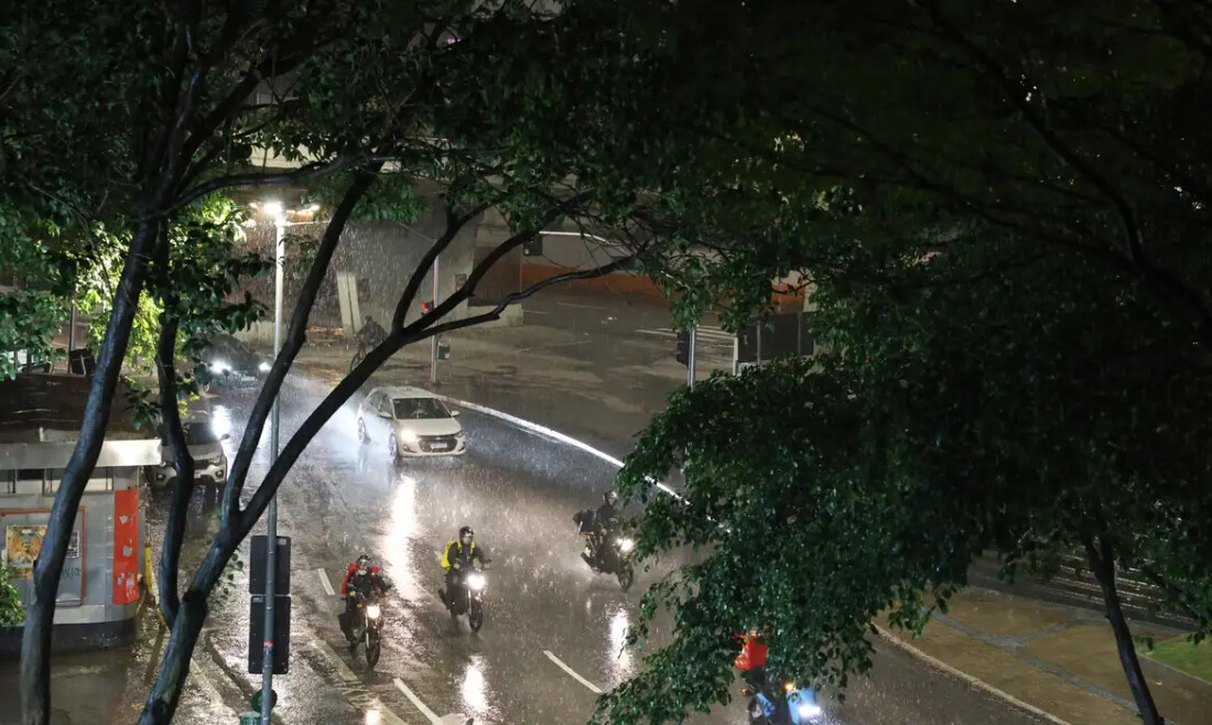 Após temporal, muro desaba em Franca (SP) e mata uma pessoa
