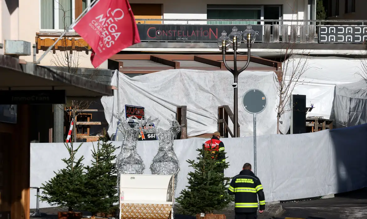 Cerca de 40 pessoas morrem em explosão em estação de esqui na Suíça