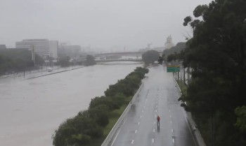 Defesa Civil de SP alerta para chuva intensa nos primeiros dias do ano