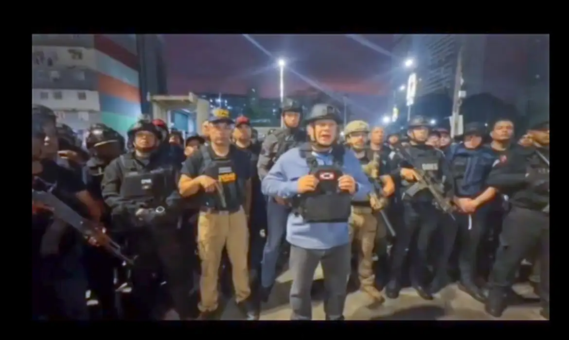 Nº 2 do chavismo pede calma ao povo venezuelano após ataques dos EUA