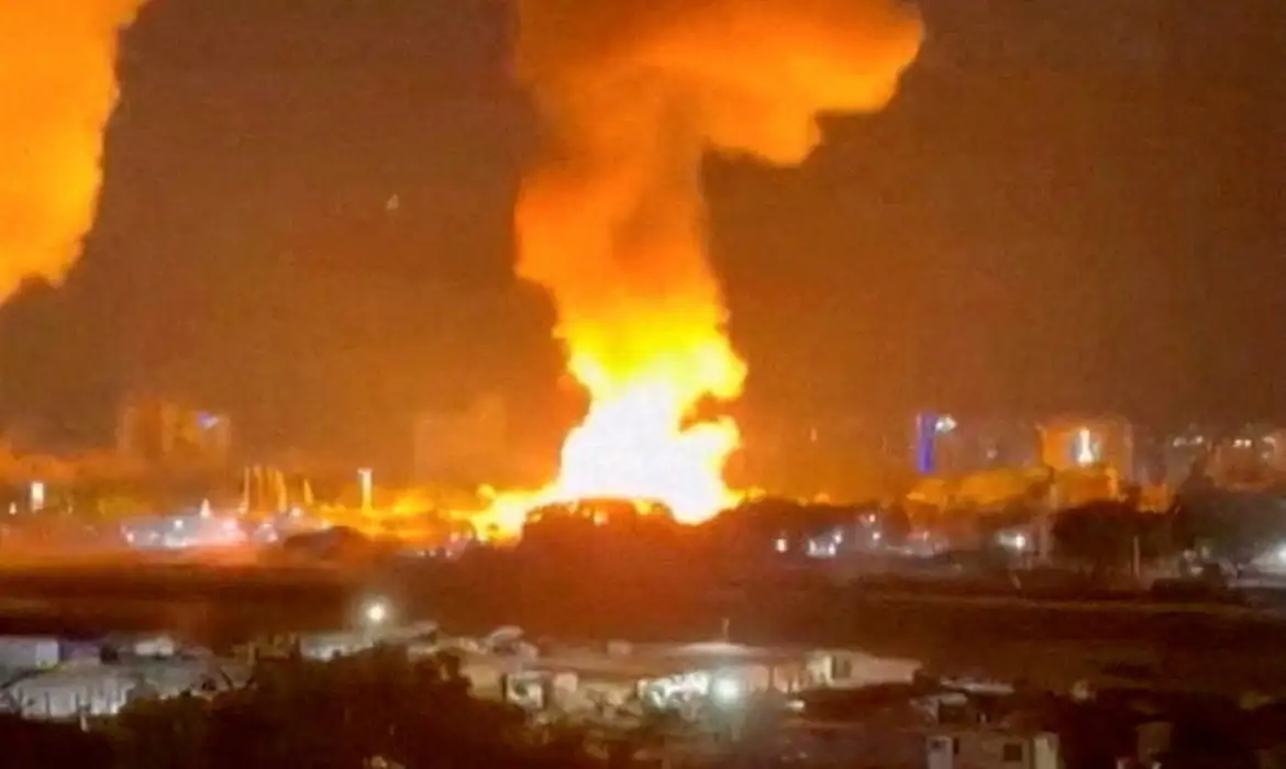 Produtor de petróleo, Catar pede diálogo a EUA e Venezuela