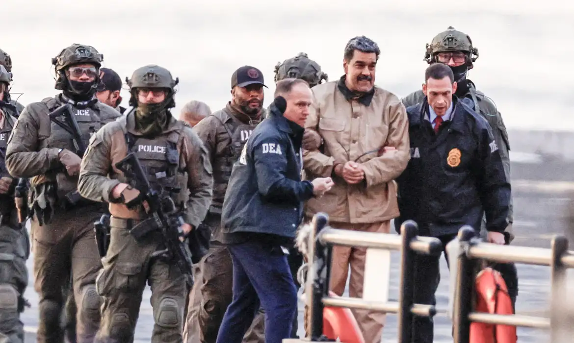 "Sou um prisioneiro de guerra", diz Maduro à Justiça dos EUA
