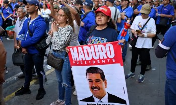 Apoiadores de Maduro se manifestam em Caracas por sua libertação
