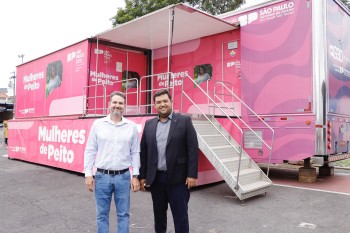 Saúde inicia atendimentos da Carreta da Mamografia no Largo da Feira