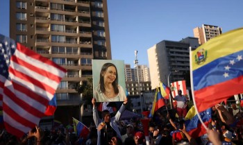 Descartada por Trump, Corina ataca Delcy e promete voltar à Venezuela